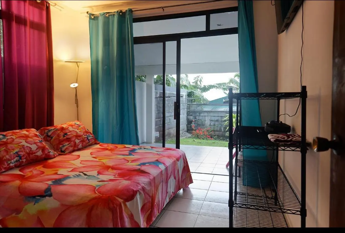 A Tomo Mai Hotel Uturoa Guest house